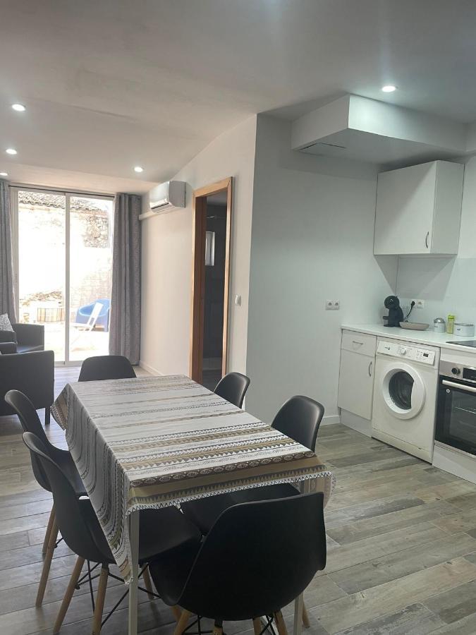 Piso En El Centro Del Vendrell. Alojamiento Entero. Apartamento Exterior foto